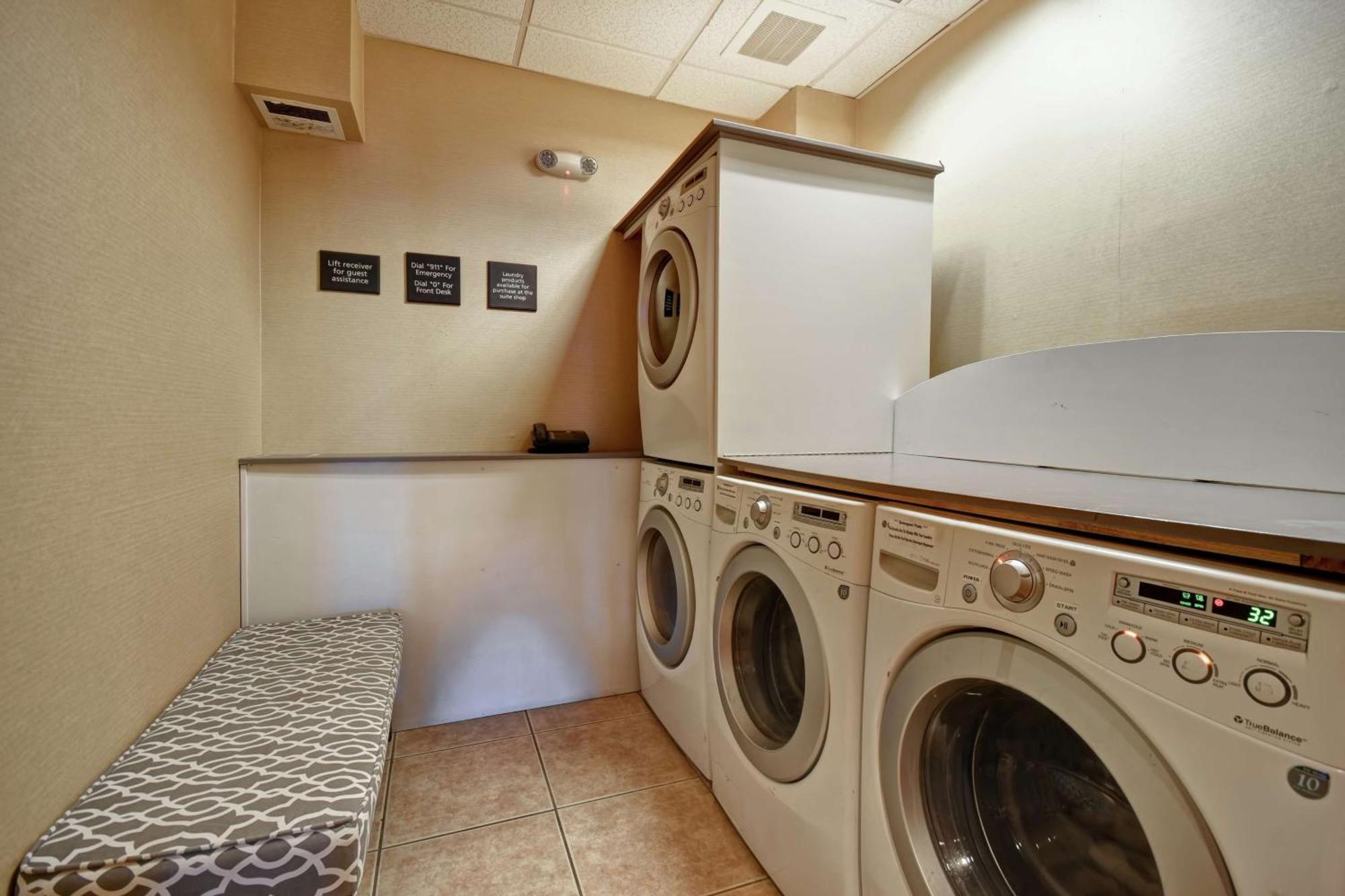 Hampton Inn & Suites Folsom Eksteriør billede